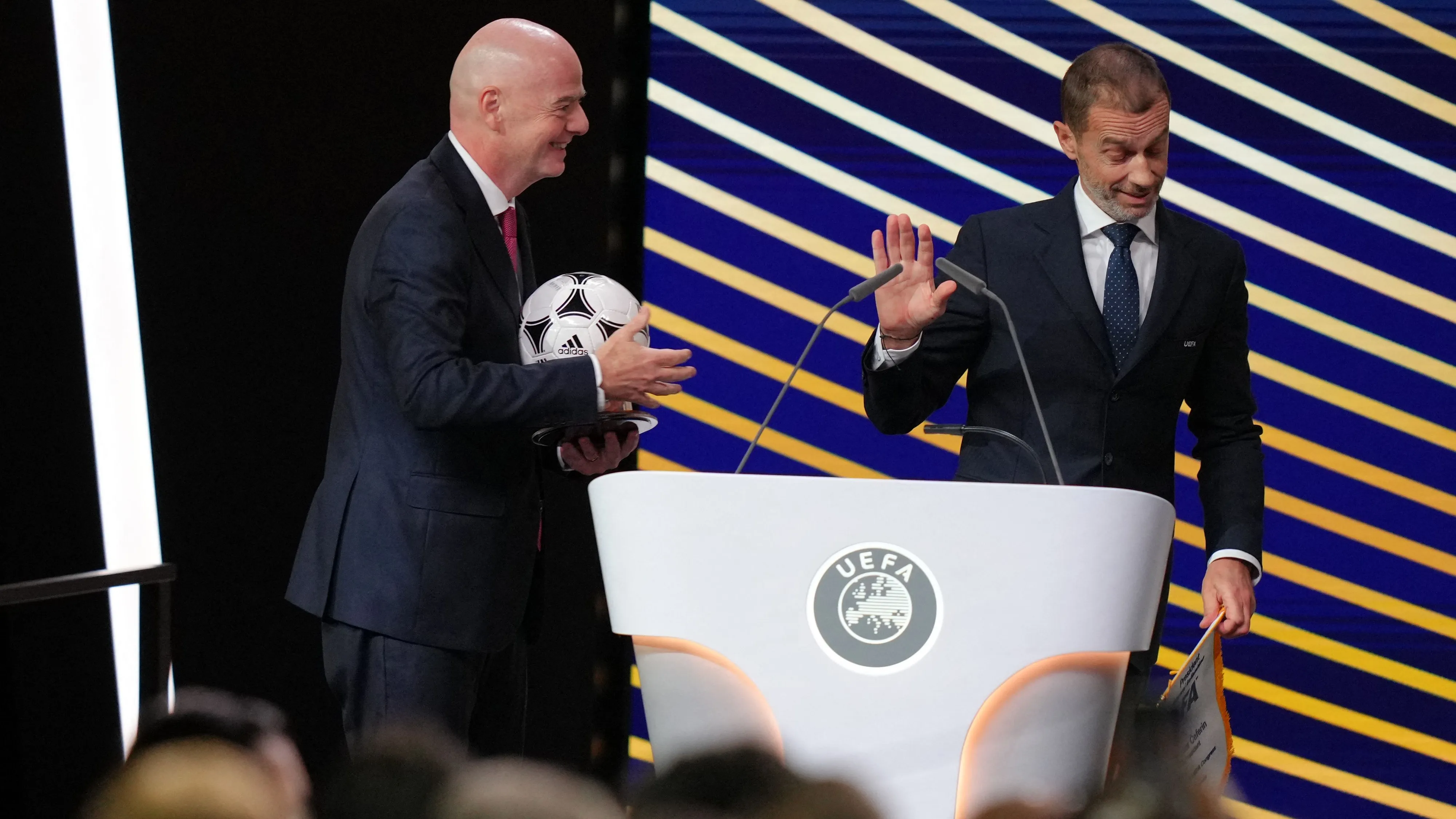 FIFA再遭重创:欧足联威胁起诉因凡蒂诺并警告勿销毁证据