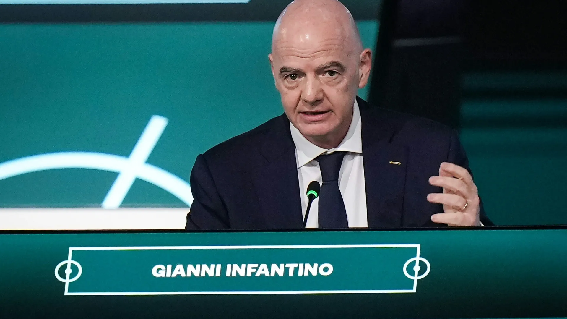 FIFA内部动荡升级：员工公开要求更换因凡蒂诺，世界杯功臣心寒