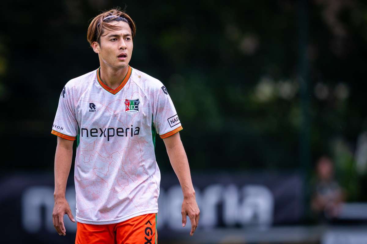 官方:NEC中场佐野海舟加盟PSV,拒绝出战欧冠资格赛引发争议