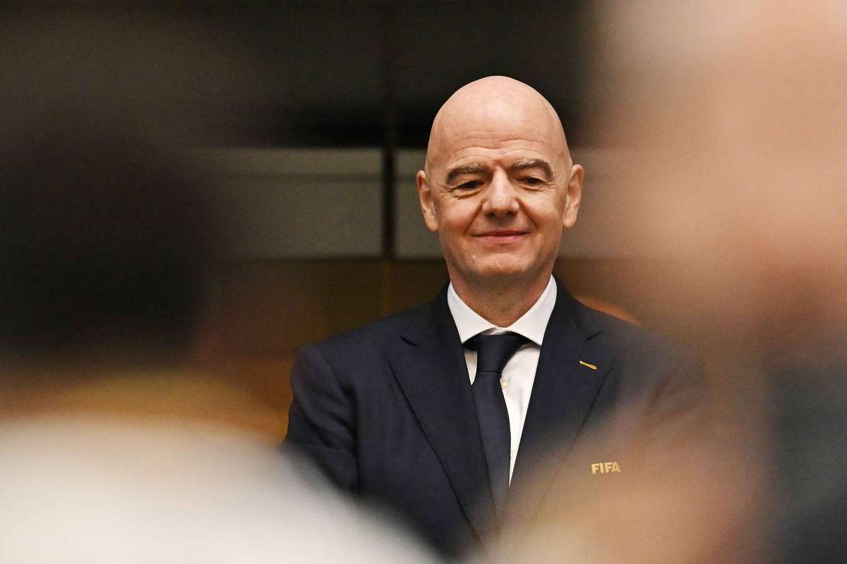 因凡蒂诺遭信任危机 FIFA高层紧急会议重申全力支持