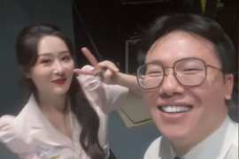 解说：东契奇的风格看上去体能分配很合理 艾顿给人持续的惊喜