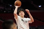 徐静雨:杨瀚森在G联盟表现得像打CBA 展现出了久违的从容与扎实