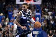 突然发力！拉塞尔连得7分 独行侠追到3分打停尼克斯