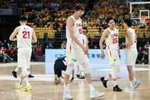 仍在热议！“曝中国男篮输韩国后开会2小时”词条位列热搜高位
