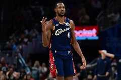 DPOY！莫布里镇守篮下 大帽克林根上篮&拿回球权