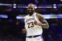 夸梅:NBA要榨干詹姆斯的价值 找到下个联盟门面前绝不会让他退役