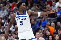 麦丹：我笃定华子最后绝平三分能进 他还没出手我就开始庆祝了