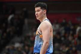 外线哑火！阿不都沙拉木15中5拿到11分11板 三分6中0