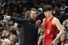 斯普利特对杨瀚森防守不满意?美篮球教练:有时是全队防守的问题