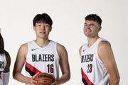 解说：克林根抢到篮板后手不放下 核心力量强 杨瀚森要好好学学