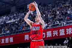 关键时刻稳得很！郭艾伦复出9中4拿到16分4板3助 加时拿6分