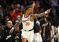 科林斯:加兰喜欢推快节奏而我喜欢跑动和跳跃 我们是天作之合