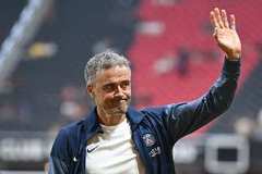 合同明年到期!记者:巴黎称续约谈判顺利,而恩里克态度并不明朗