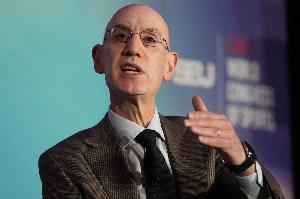 媒体人:NBA老板们肯定答应扩军 每人能领5亿美金 谁跟钱过不去?