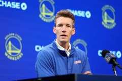 队记:艾维事件后公牛考虑重组管理层 迈尔斯和邓利维是潜在人选